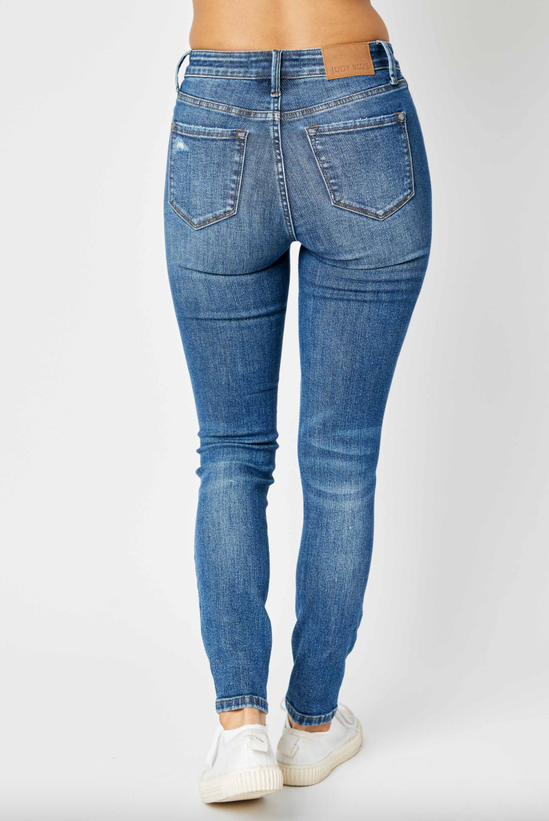 Judy Blue Tummy Control Destroyed Skinny Jeans