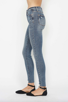 Judy Blue Tummy Control Vintage Wash Destroy Hem Skinny Jeans