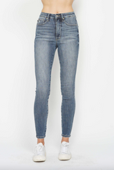 Judy Blue Tummy Control Light Wash Skinny Jeans