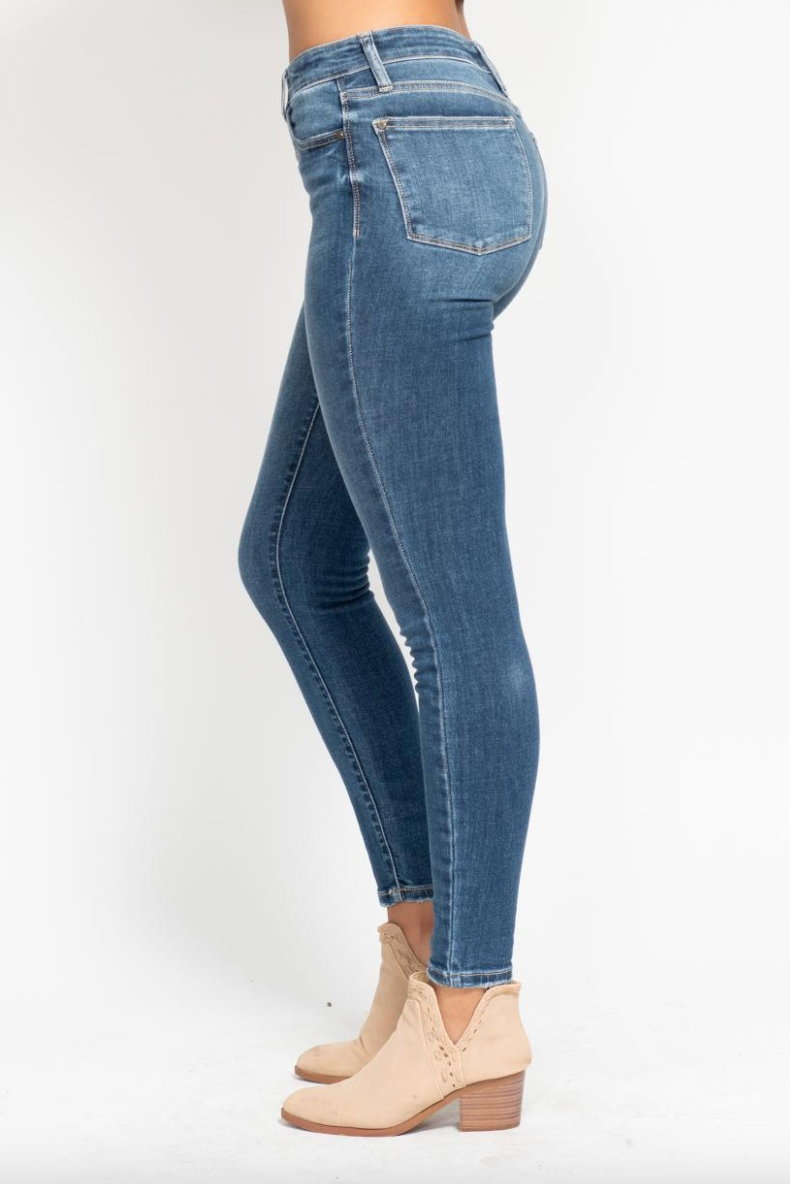 Judy Blue Button Fly Skinny Jeans