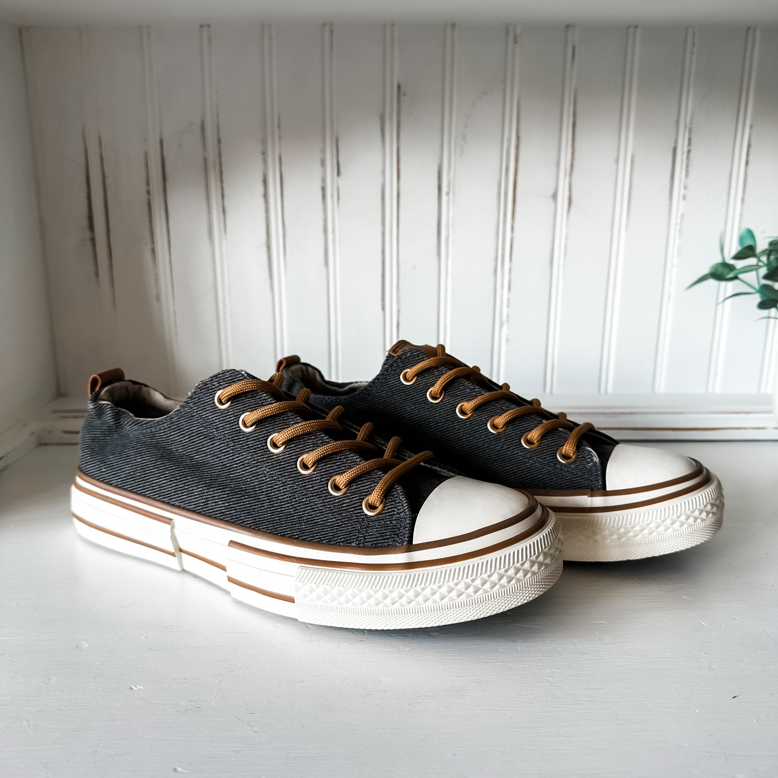 Driana Sneaker - Black