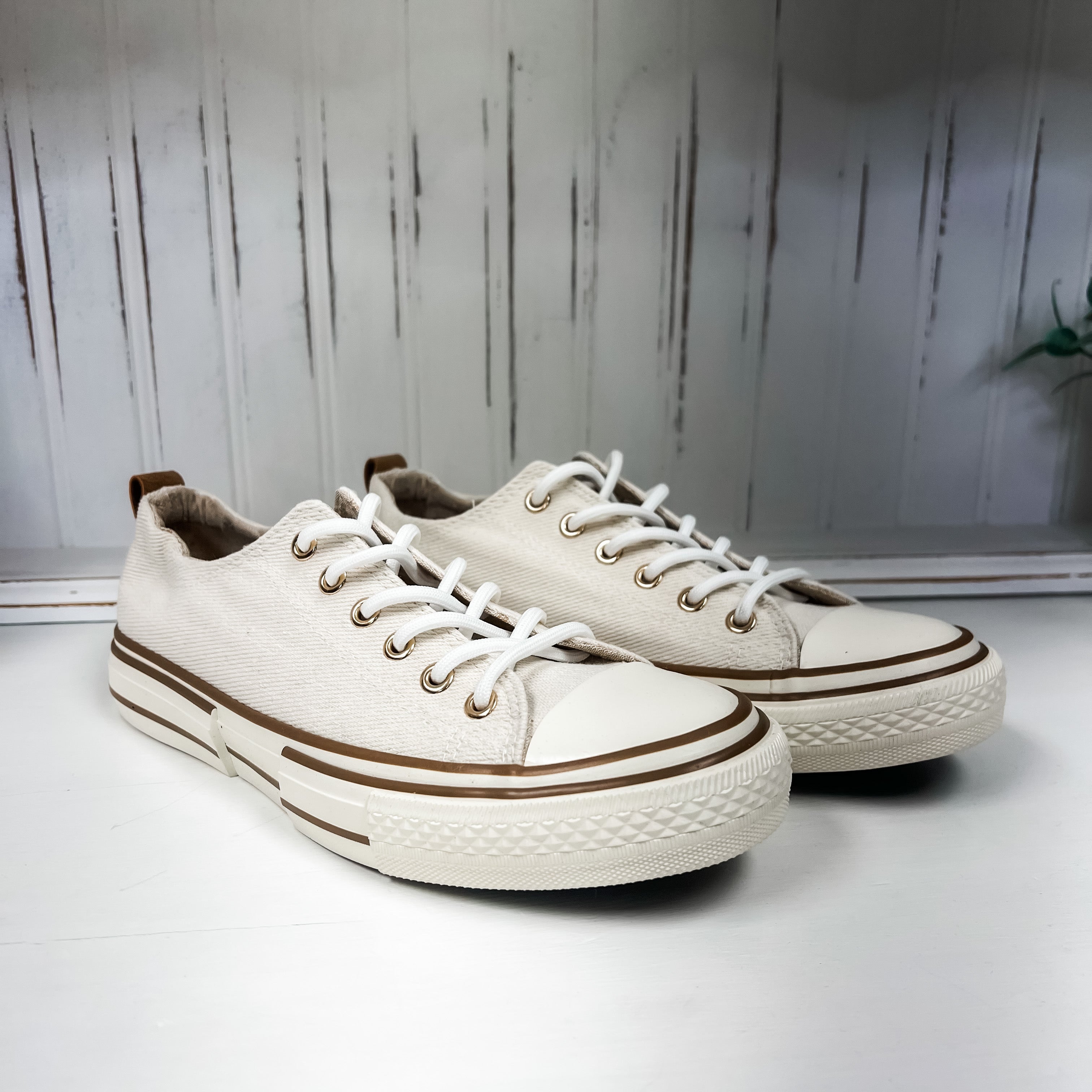 Driana Sneaker - White