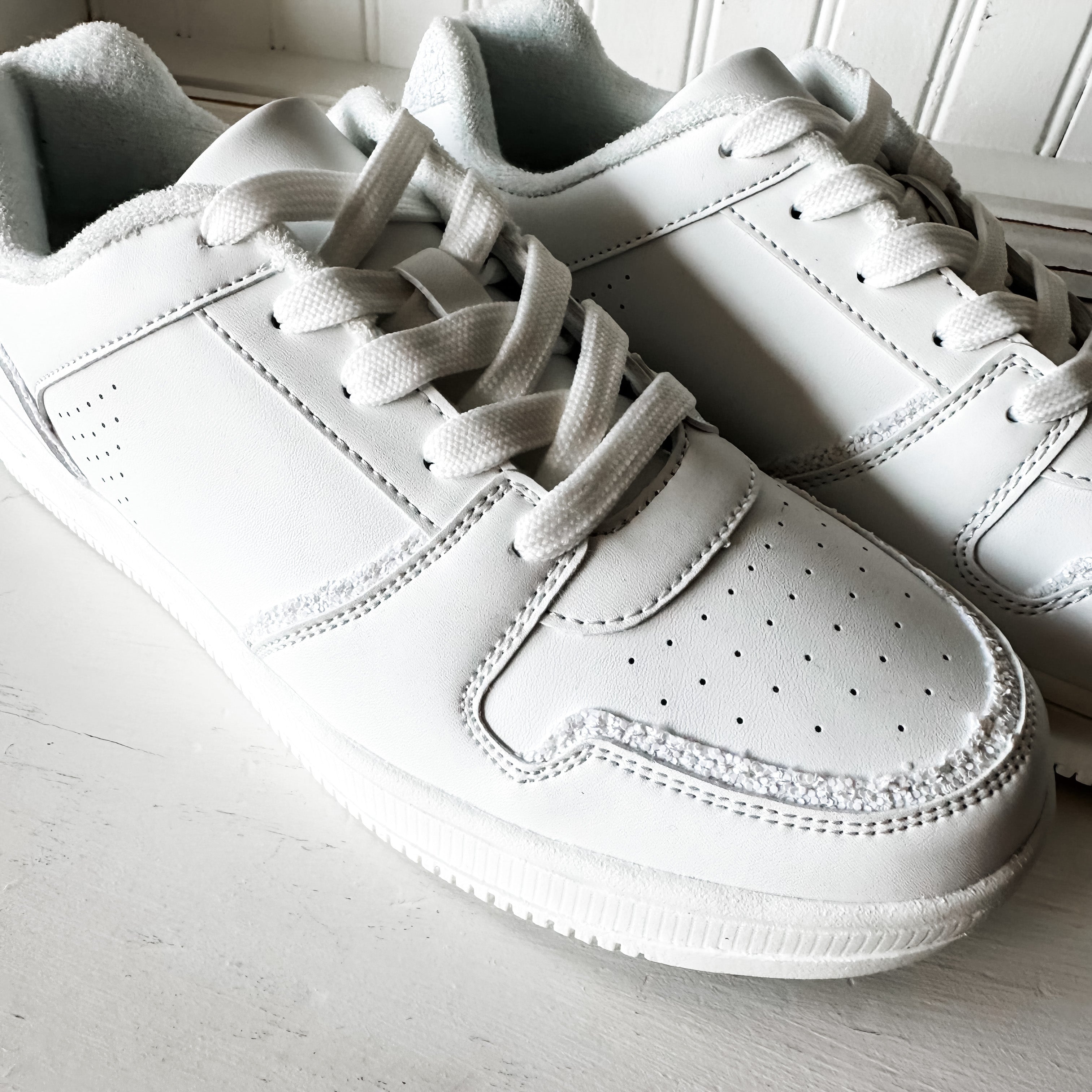 BB Low Sneaker - White