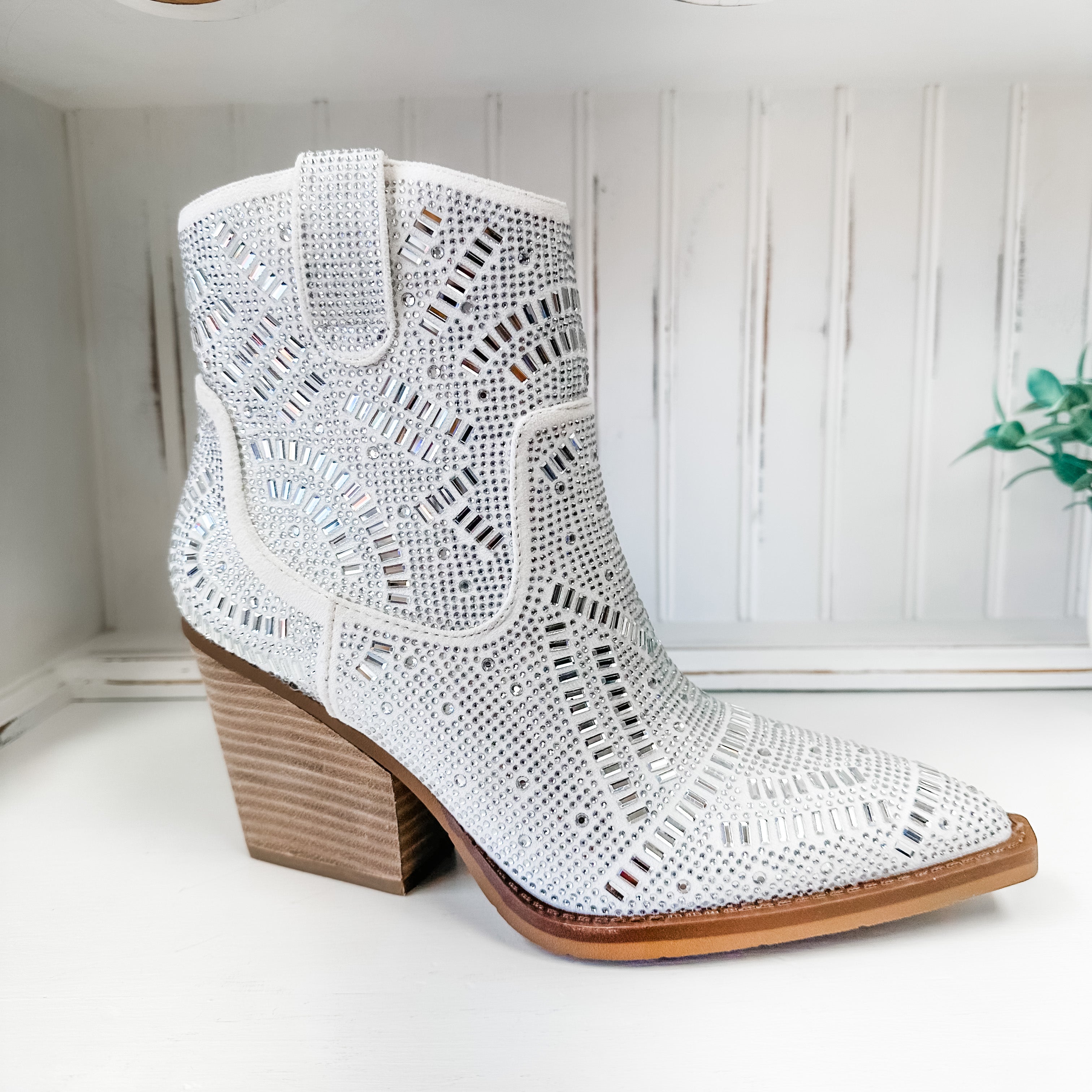 Maze Boot - White Silver