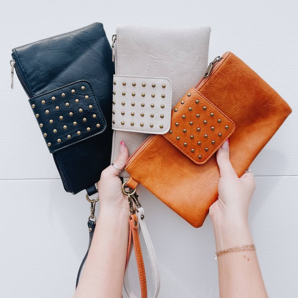 Riviera Maya Rivet Clutch - Cream