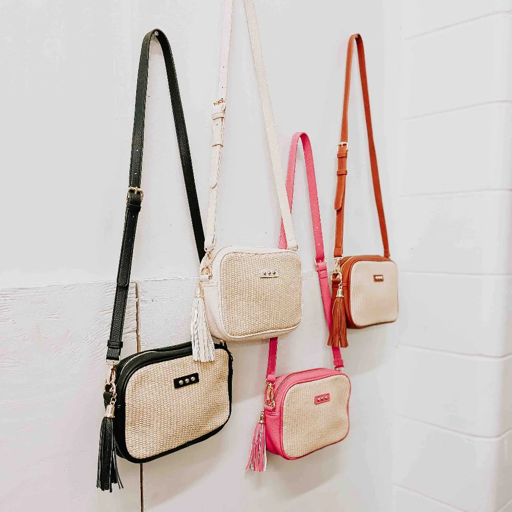 Silvia Straw Camera Bag - Fuchsia