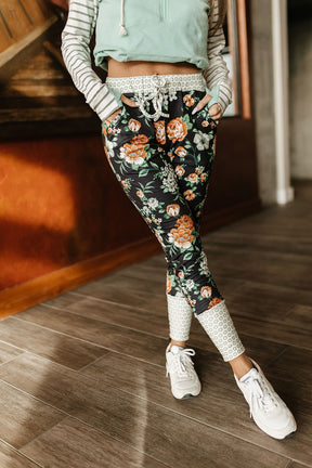 Ampersand Avenue Triple Stretch Joggers - Love Like Wildflowers