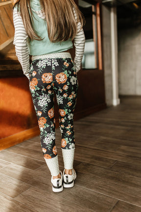 Ampersand Avenue Triple Stretch Joggers - Love Like Wildflowers