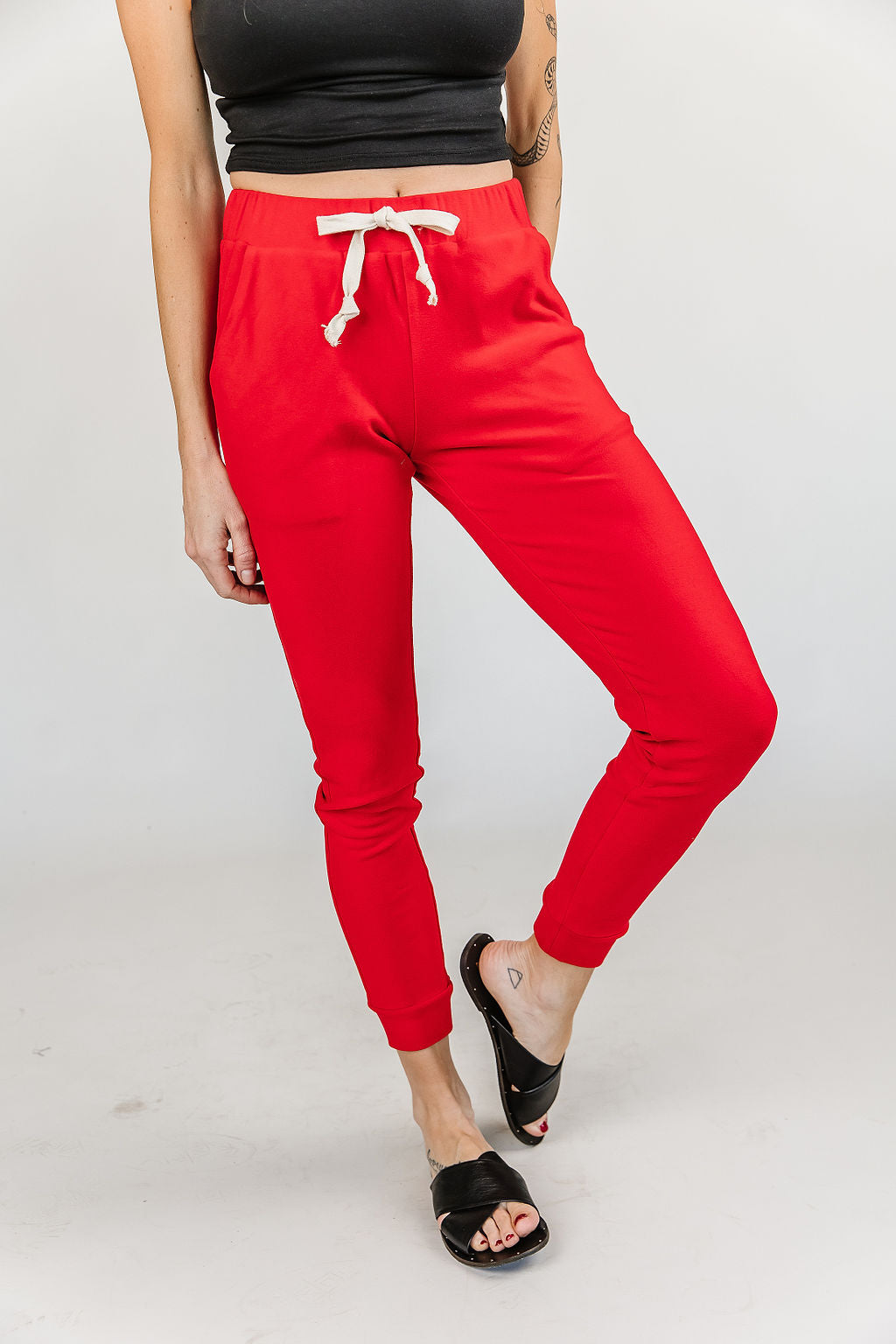Ampersand Avenue Jogger Performance Fleece - Candy Apple