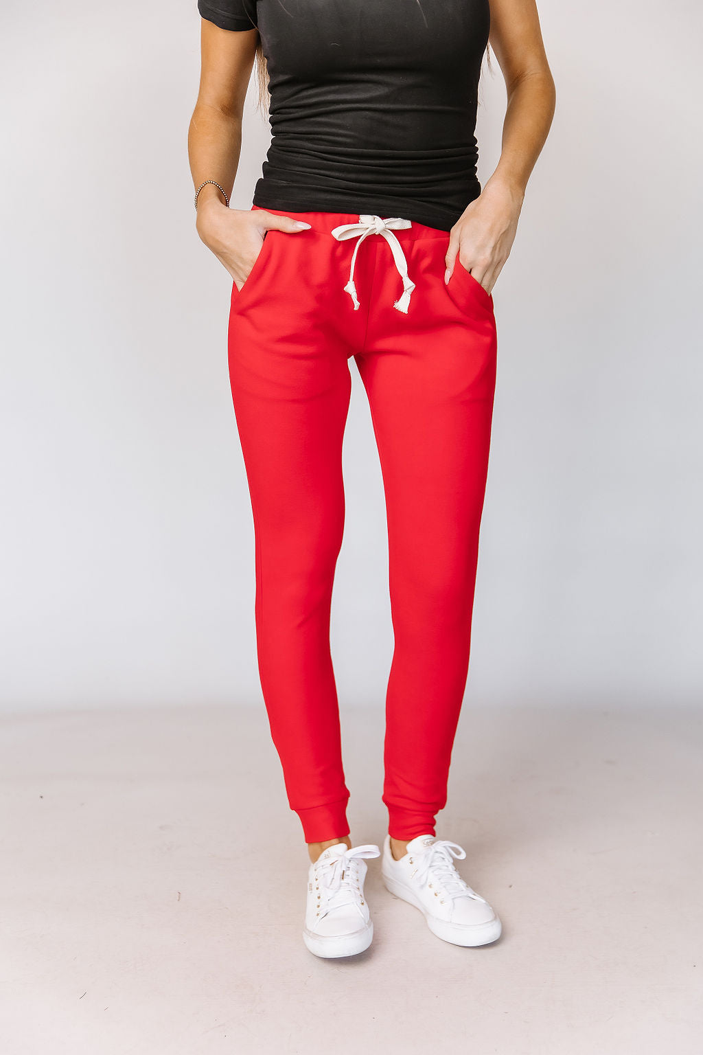 Ampersand Avenue Jogger Performance Fleece - Candy Apple