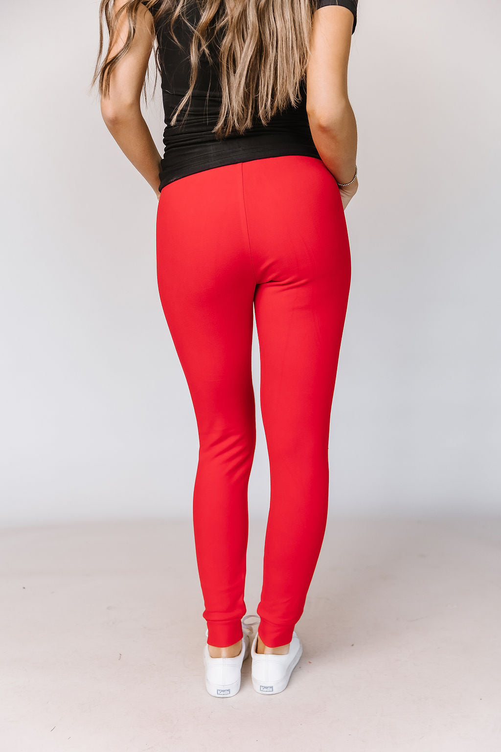 Ampersand Avenue Jogger Performance Fleece - Candy Apple