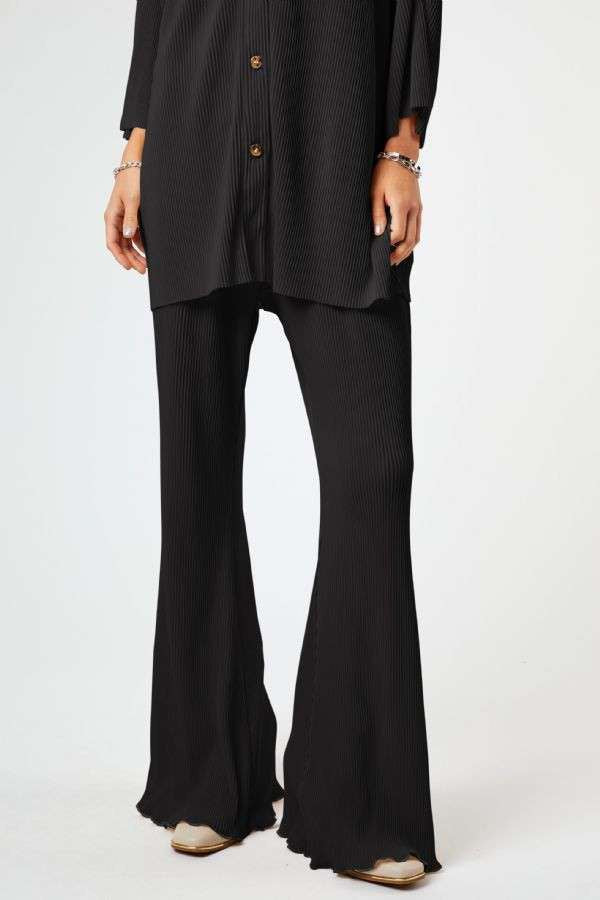 Working On Us Crinkle Pants