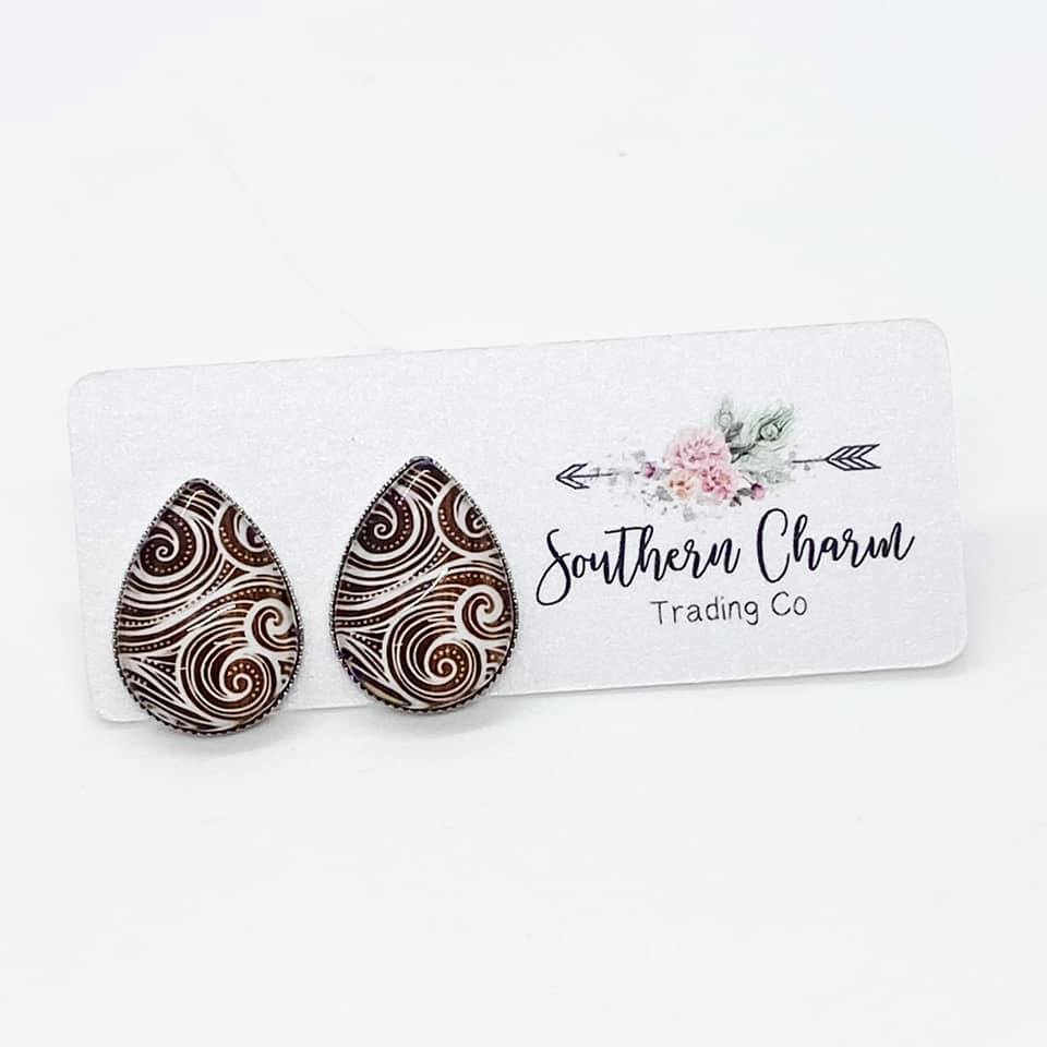 Big as Texas White & Brown Swirl Teardrop Earrings