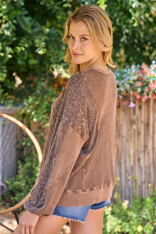 Don't Let Me Down Pullover - Brown