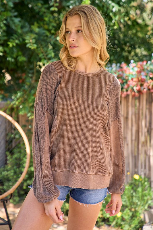 Don't Let Me Down Pullover - Brown