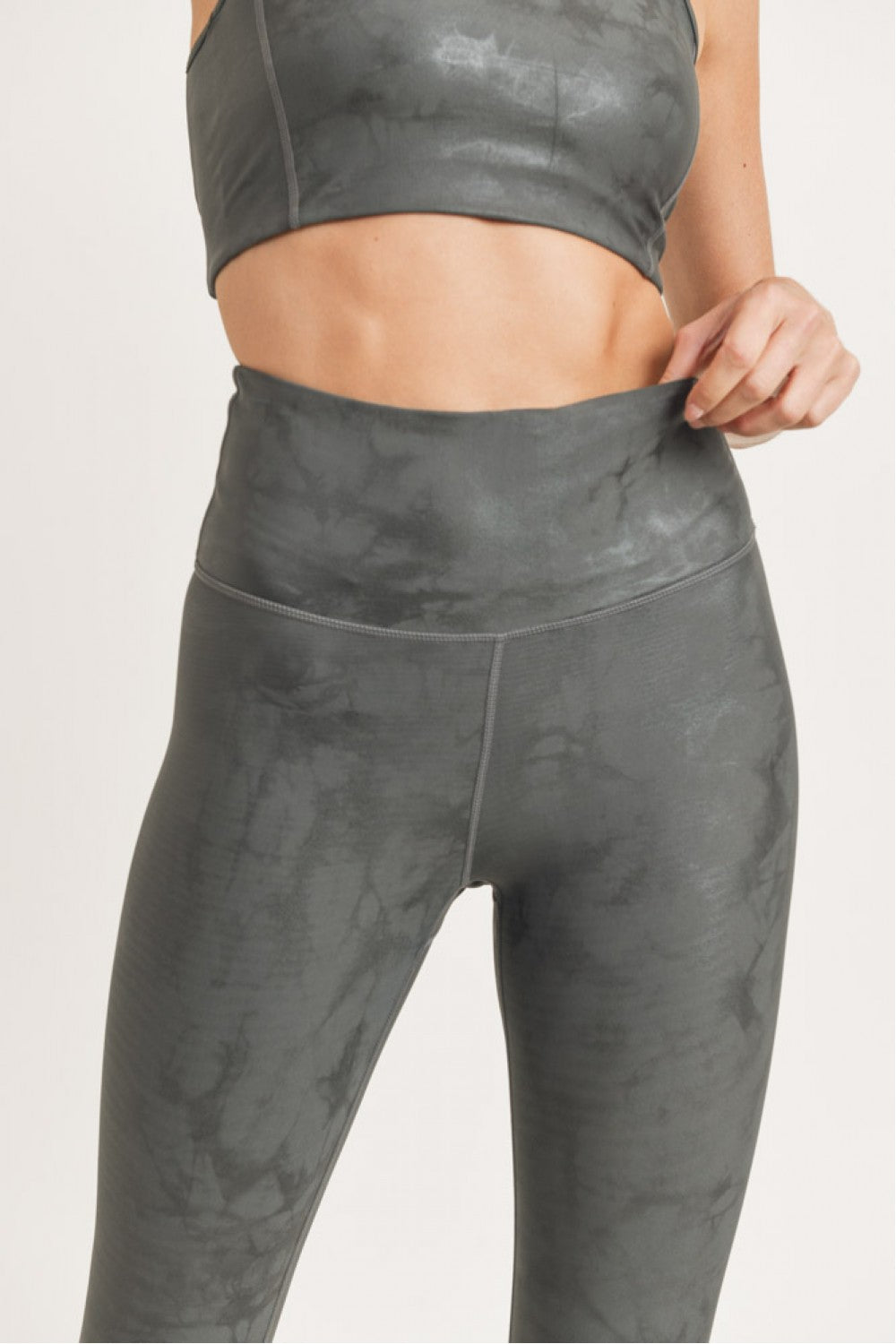 Bed of Clouds Foil Overlay Leggings - Gun Metal