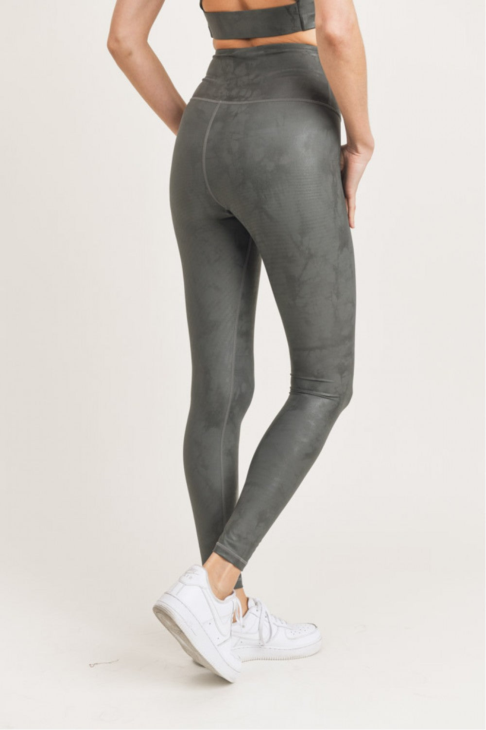 Bed of Clouds Foil Overlay Leggings - Gun Metal