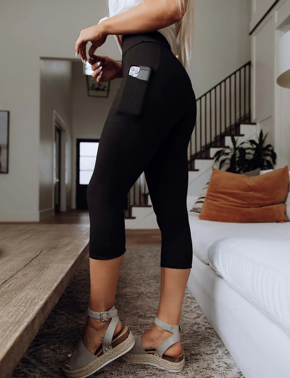 Perfect Fit Pocket Capri Leggings - Black