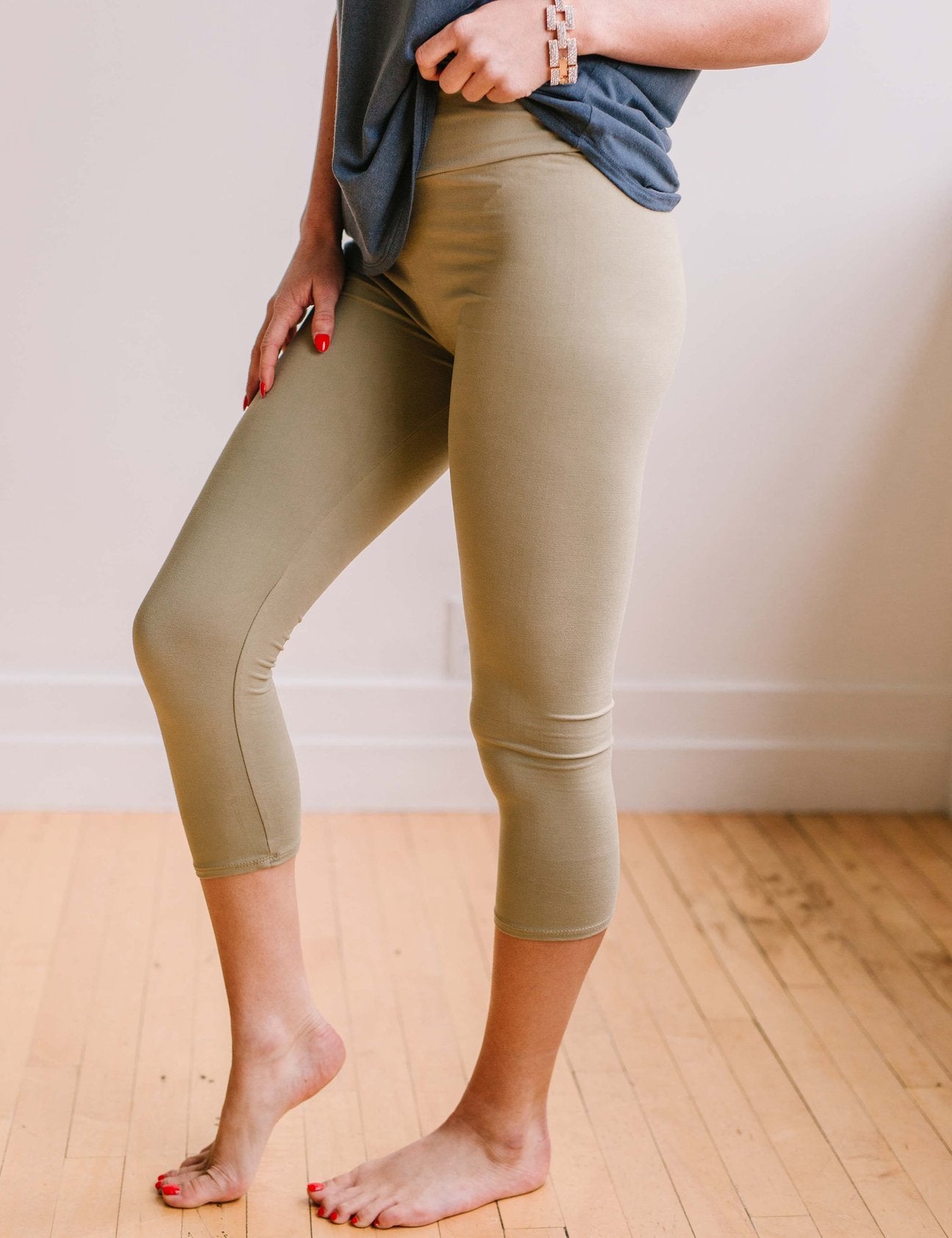 Perfect Fit Capri Leggings - Light Olive