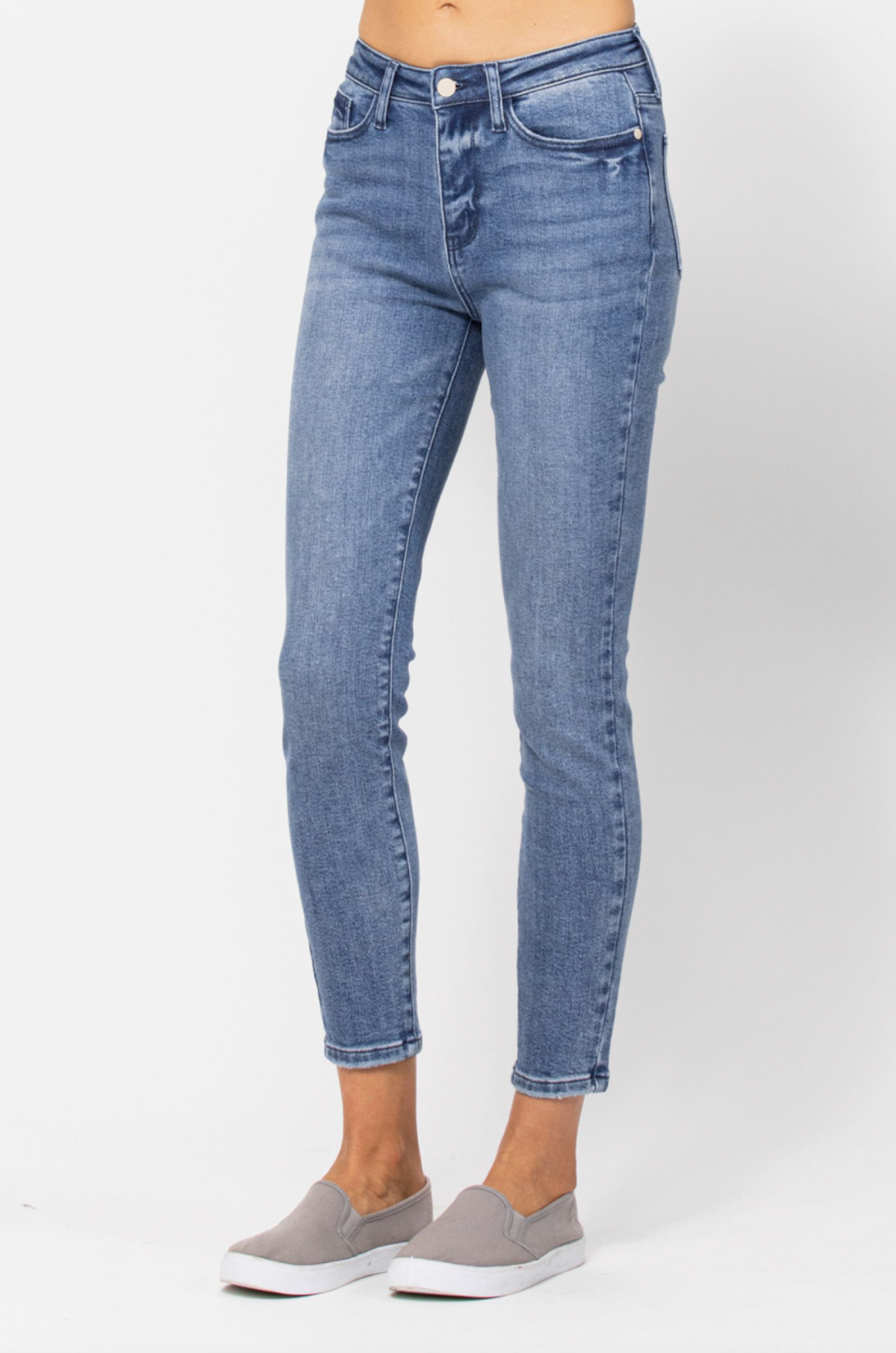 Judy Blue Relaxed Medium Wash Jeans