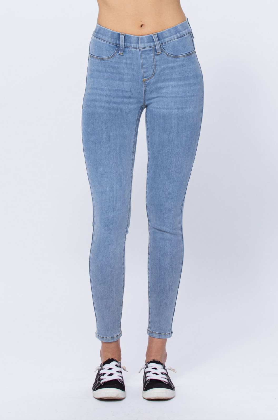 Judy Blue Skinny Pull-On Jeggings - Light Wash