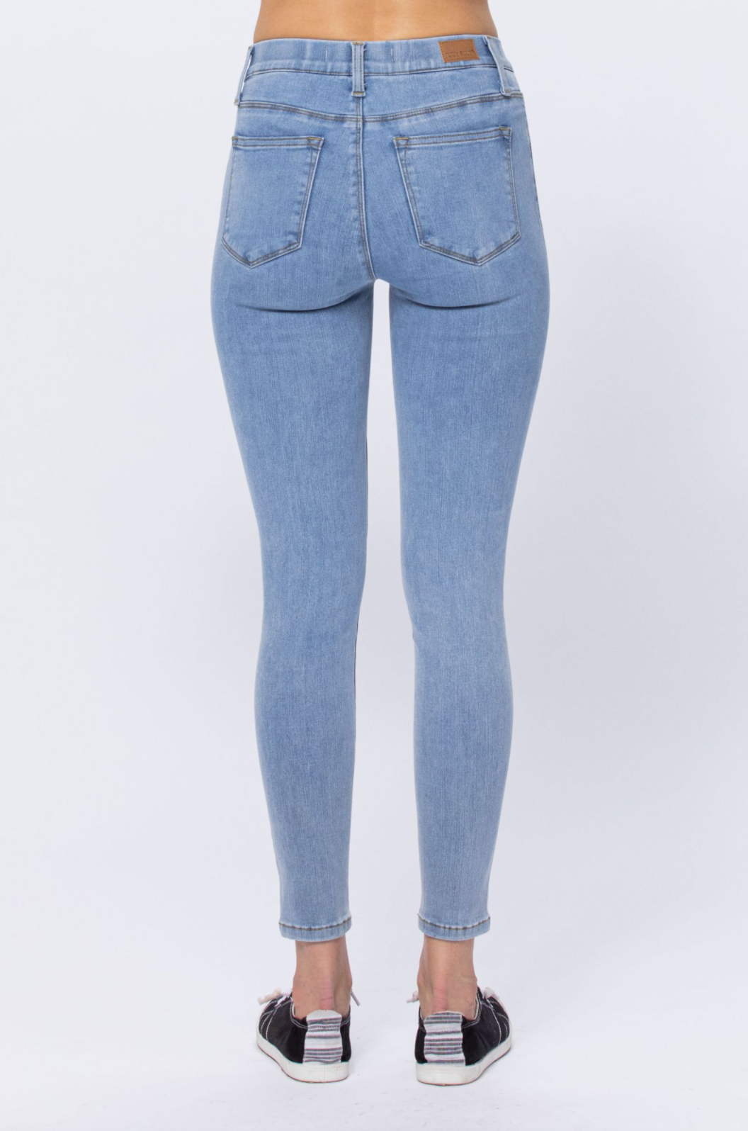 Judy Blue Skinny Pull-On Jeggings - Light Wash