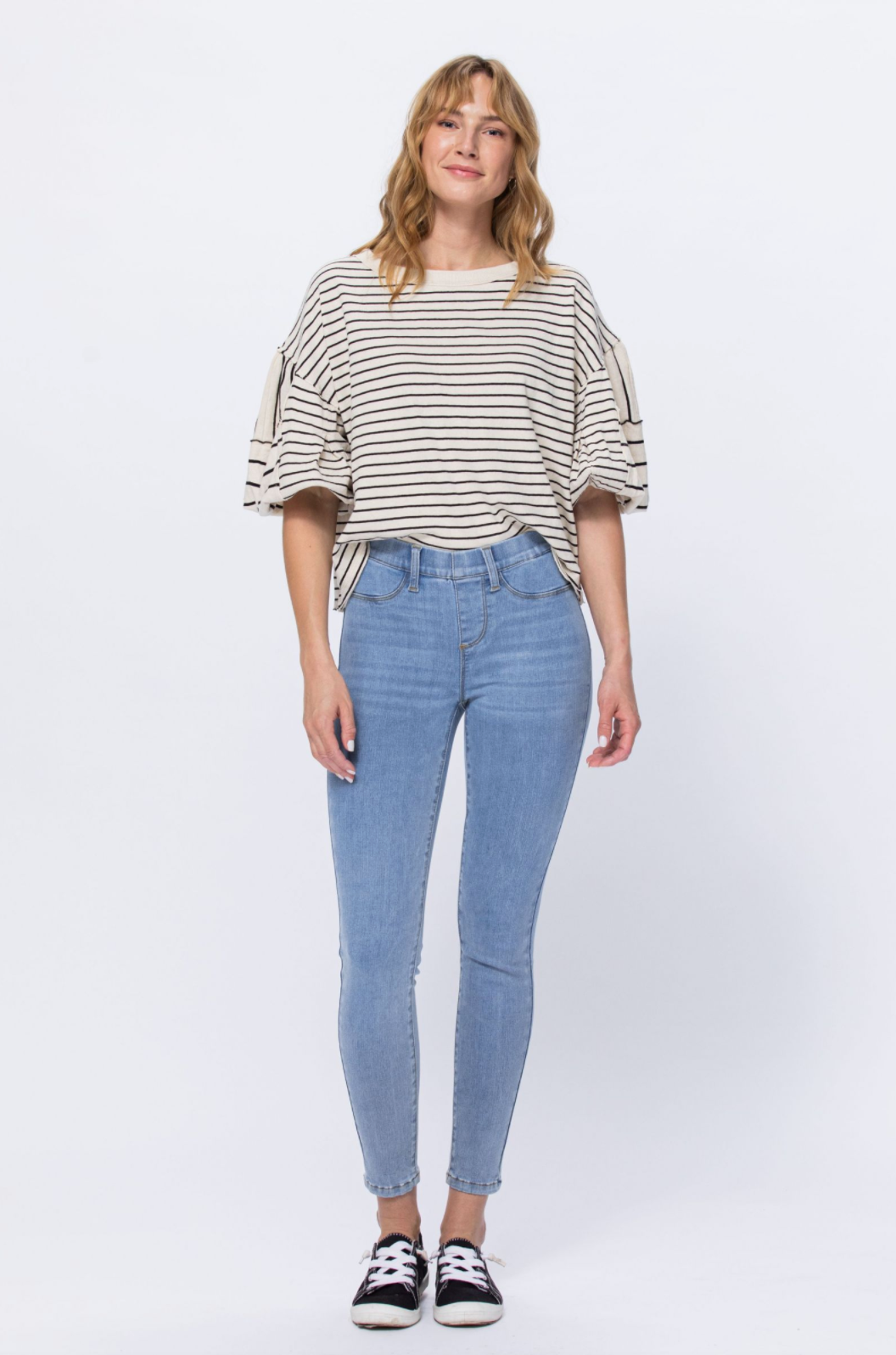 Judy Blue Skinny Pull-On Jeggings - Light Wash