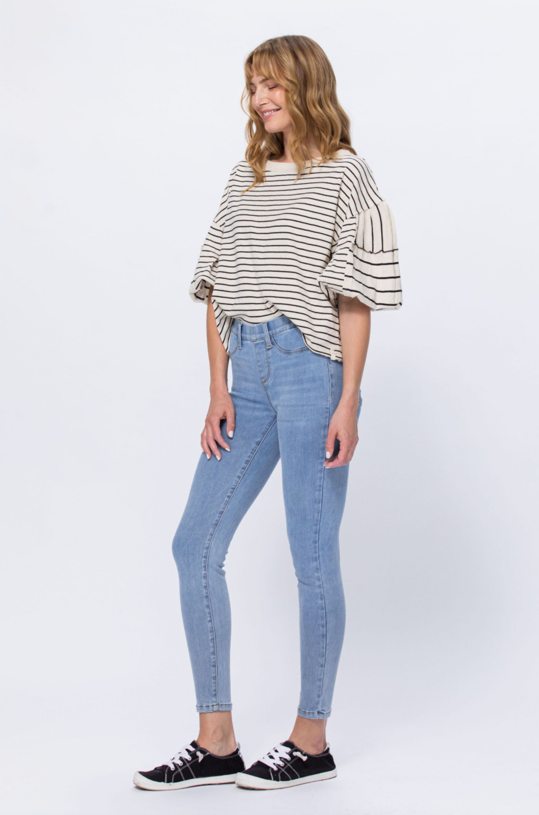 Judy Blue Skinny Pull-On Jeggings - Light Wash
