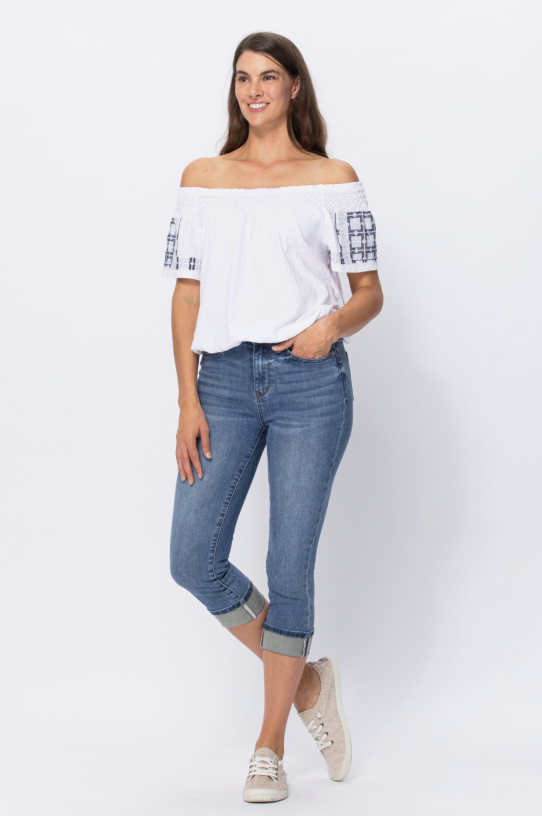 Judy Blue Medium Wash Cuffed Capri