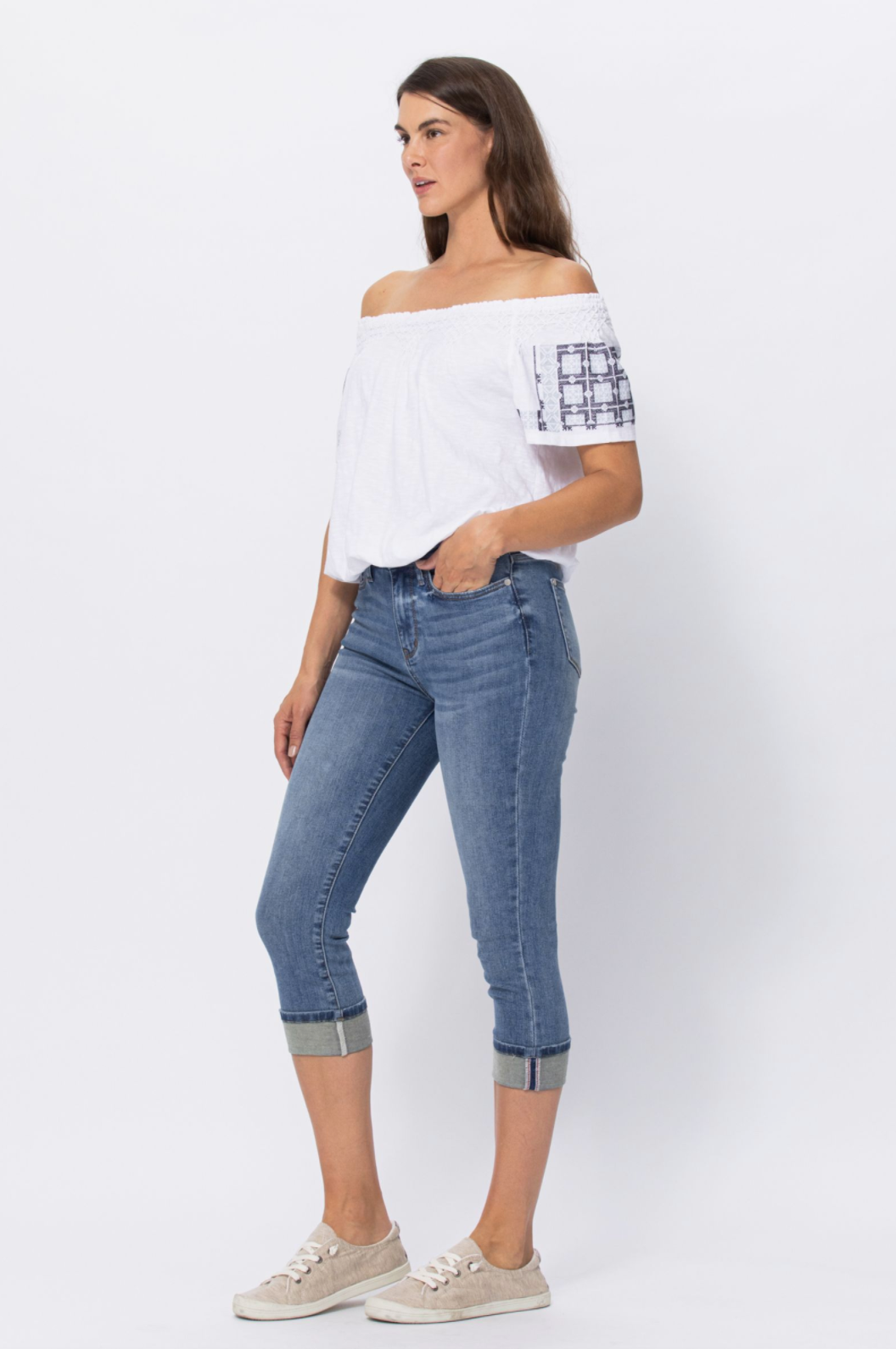 Judy Blue Medium Wash Cuffed Capri