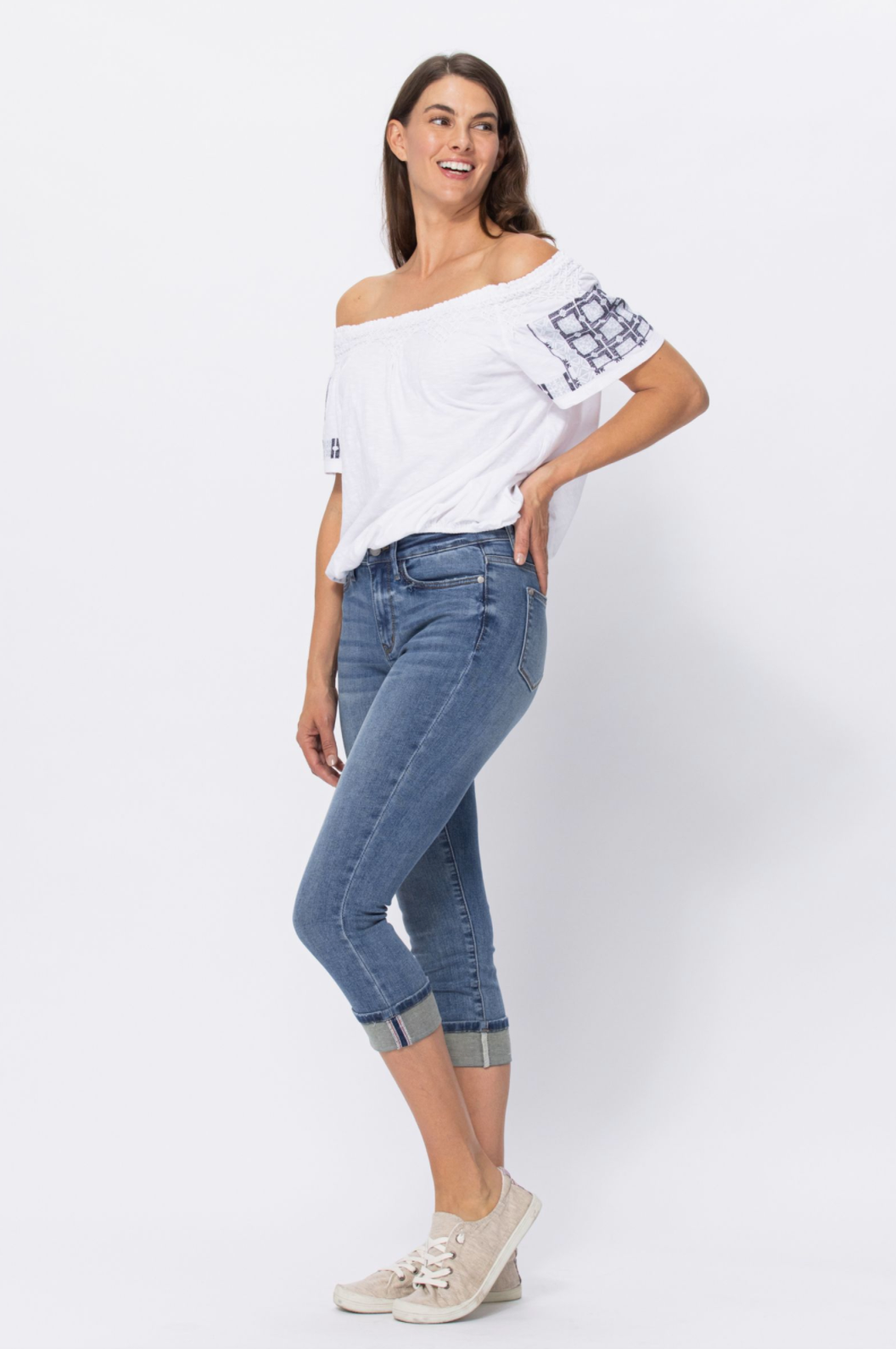 Judy Blue Medium Wash Cuffed Capri