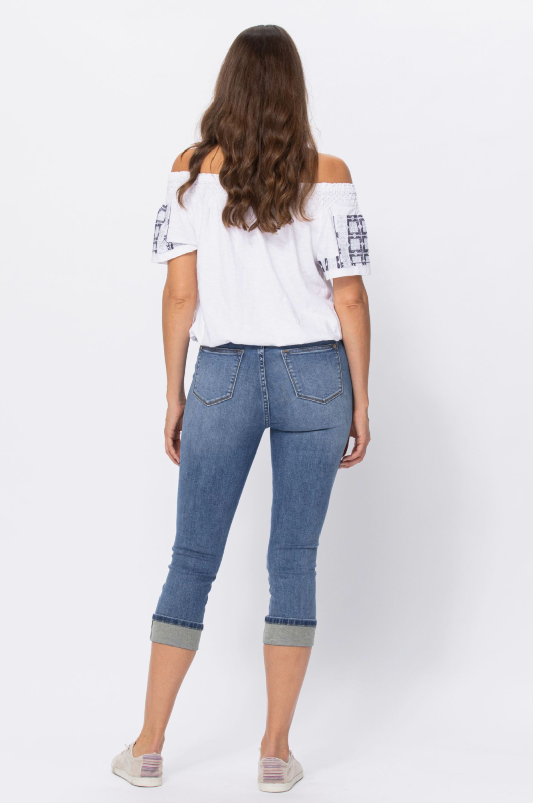 Judy Blue Medium Wash Cuffed Capri