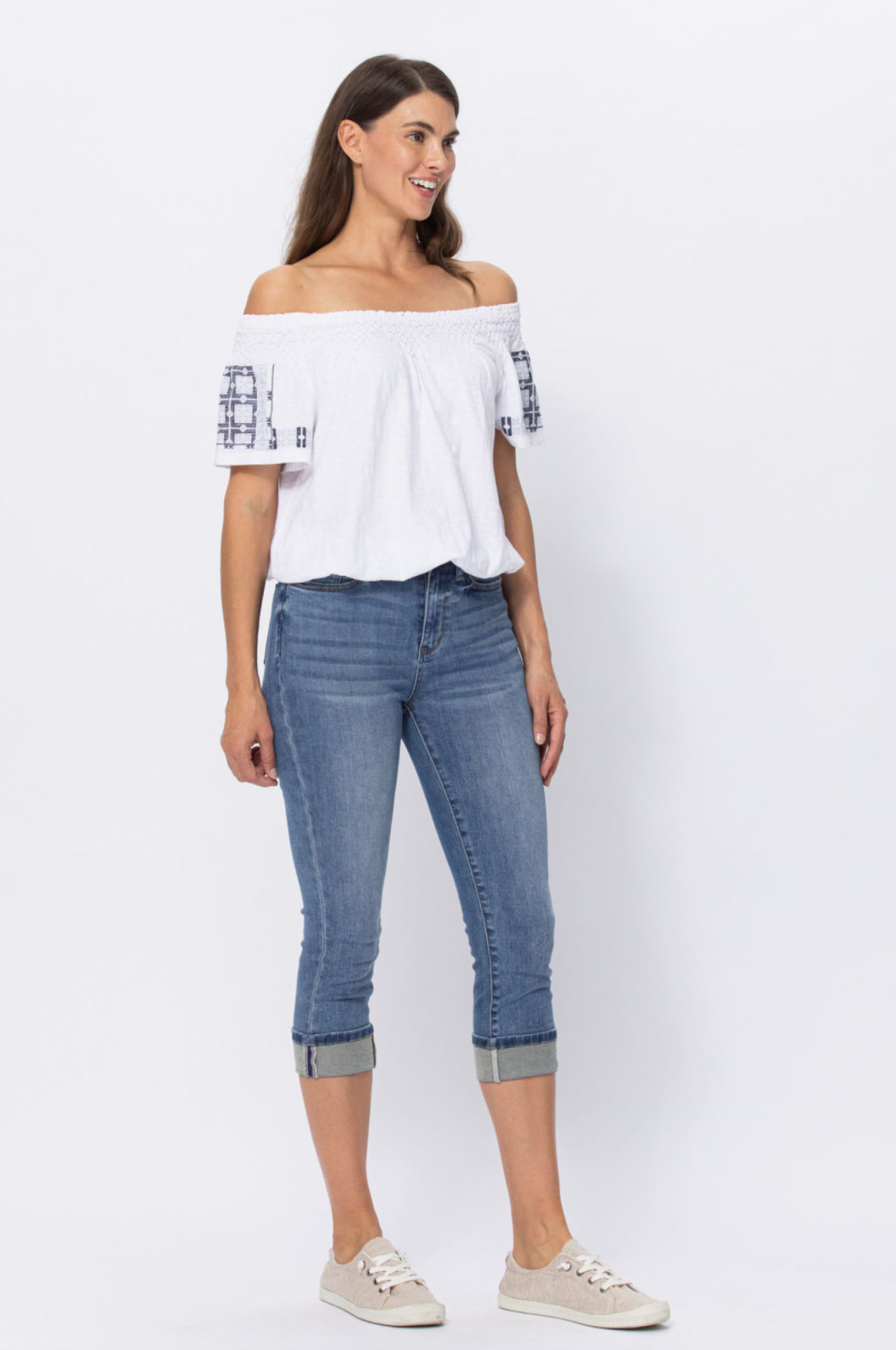 Judy Blue Medium Wash Cuffed Capri