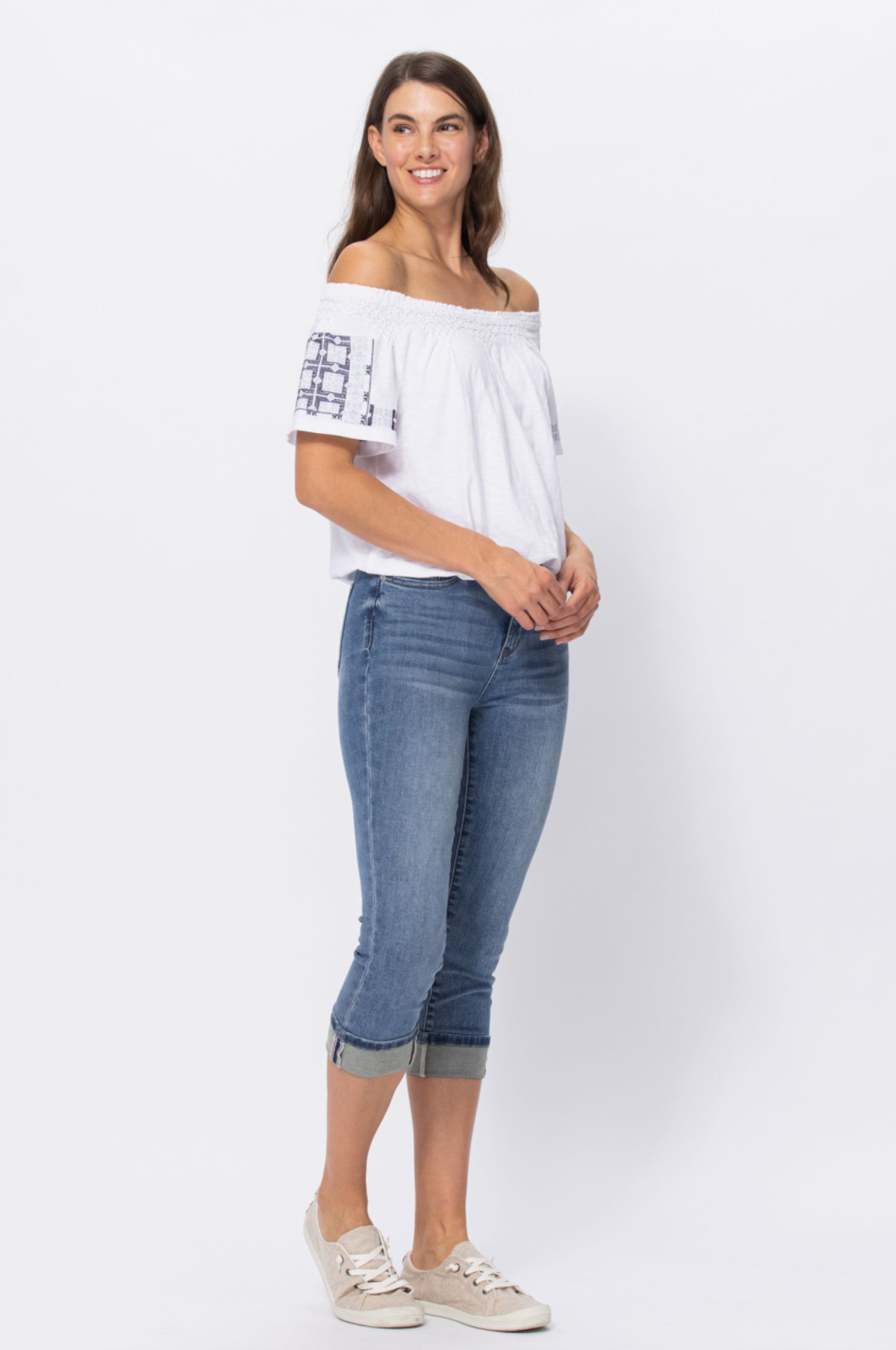Judy Blue Medium Wash Cuffed Capri