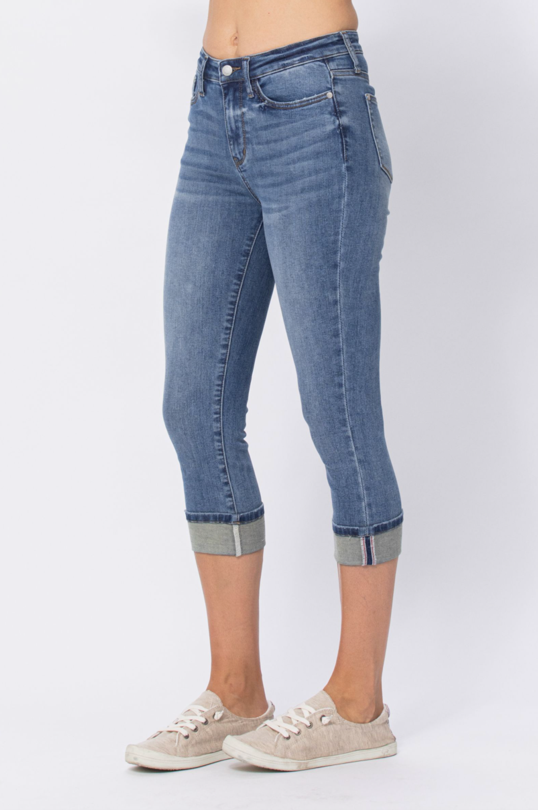 Judy Blue Medium Wash Cuffed Capri