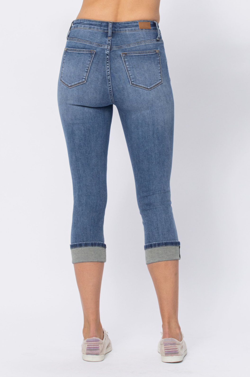 Judy Blue Medium Wash Cuffed Capri