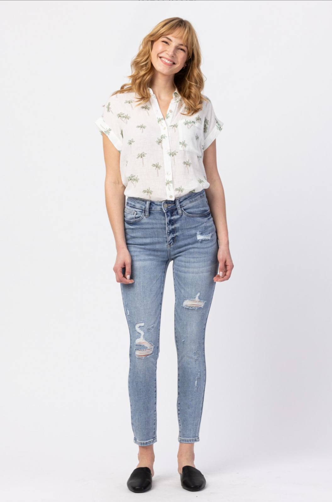 Judy Blue Light Wash Destroyed Skinny Jeans