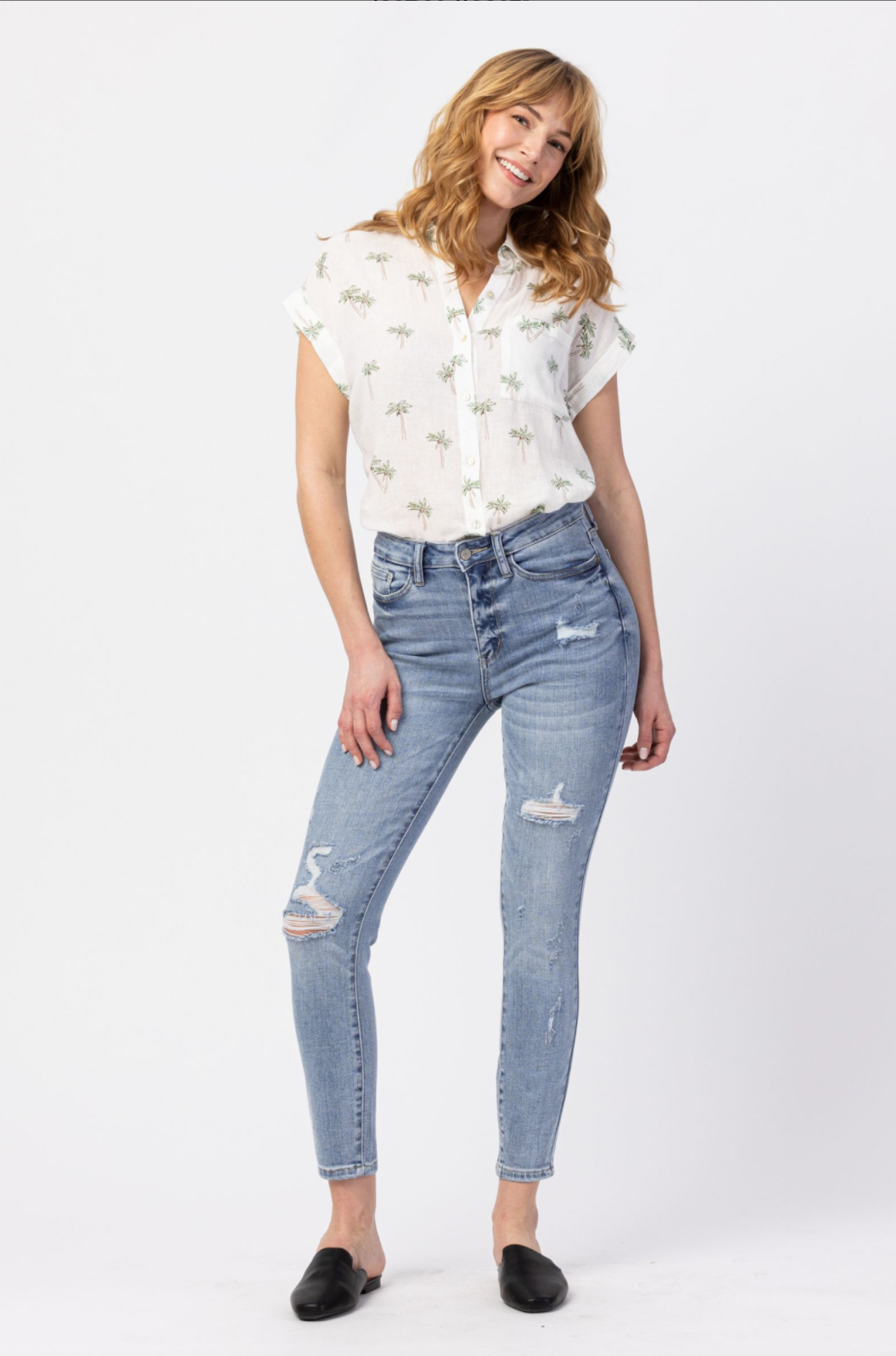 Judy Blue Light Wash Destroyed Skinny Jeans