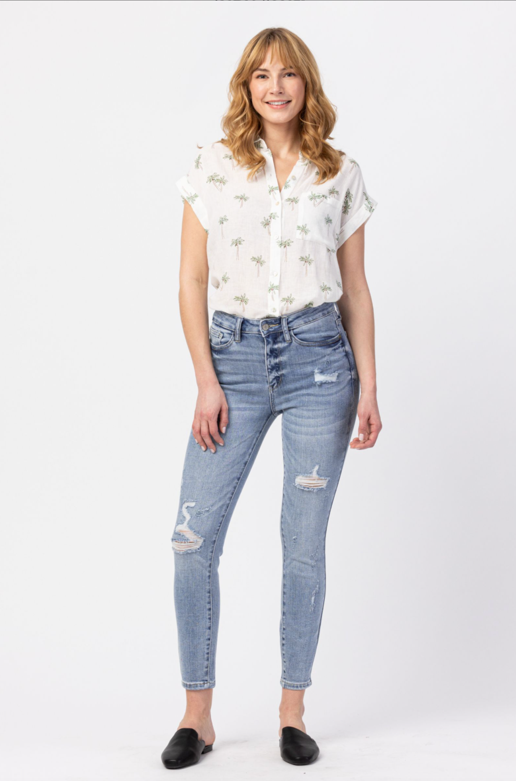 Judy Blue Light Wash Destroyed Skinny Jeans
