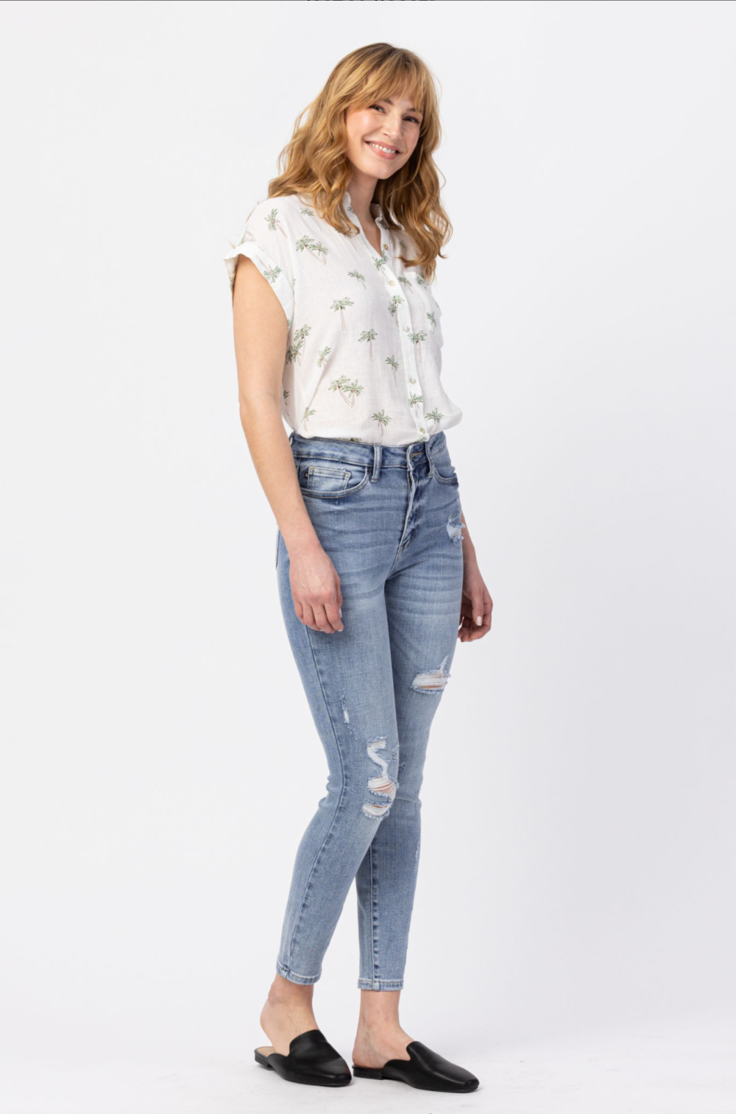 Judy Blue Light Wash Destroyed Skinny Jeans
