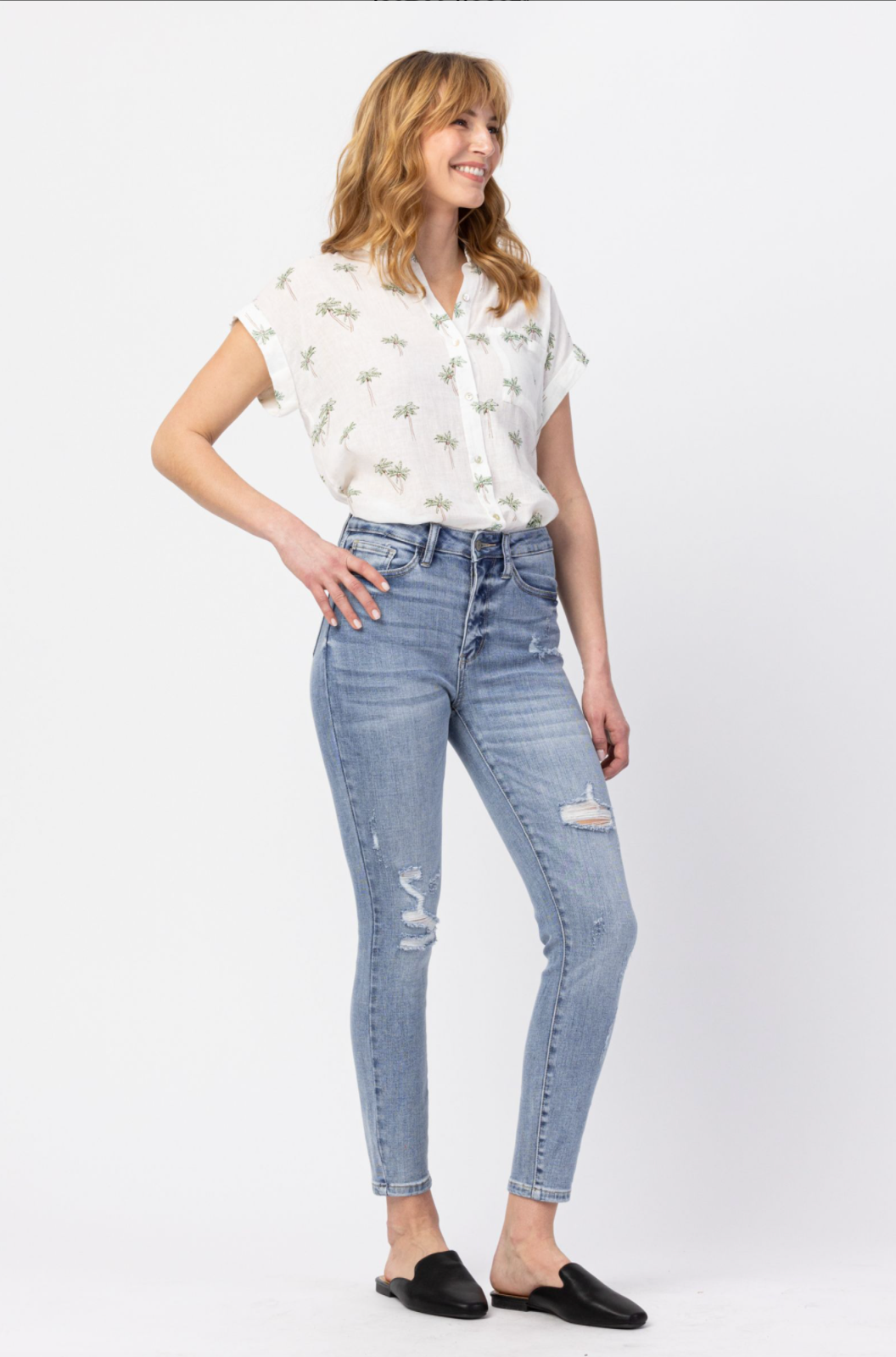 Judy Blue Light Wash Destroyed Skinny Jeans
