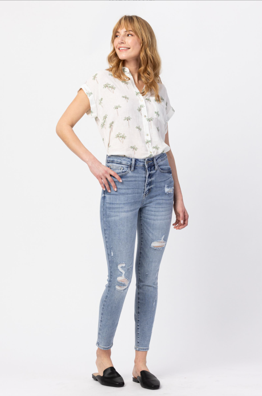Judy Blue Light Wash Destroyed Skinny Jeans