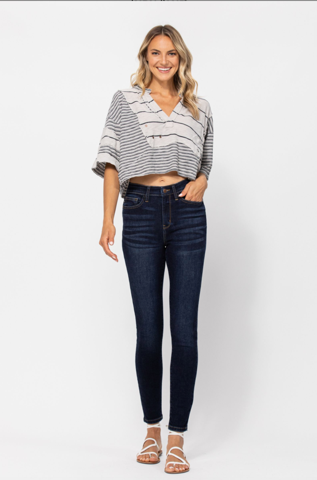 Judy Blue Handsand Skinny Jeans - Dark Wash
