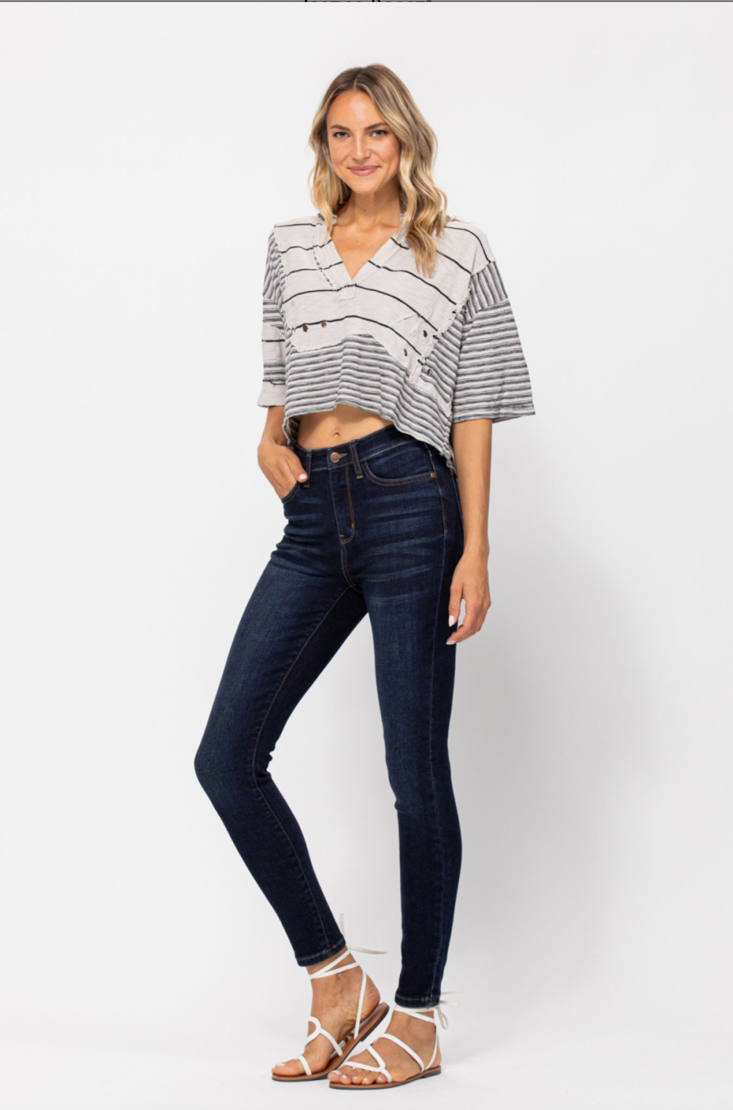 Judy Blue Handsand Skinny Jeans - Dark Wash