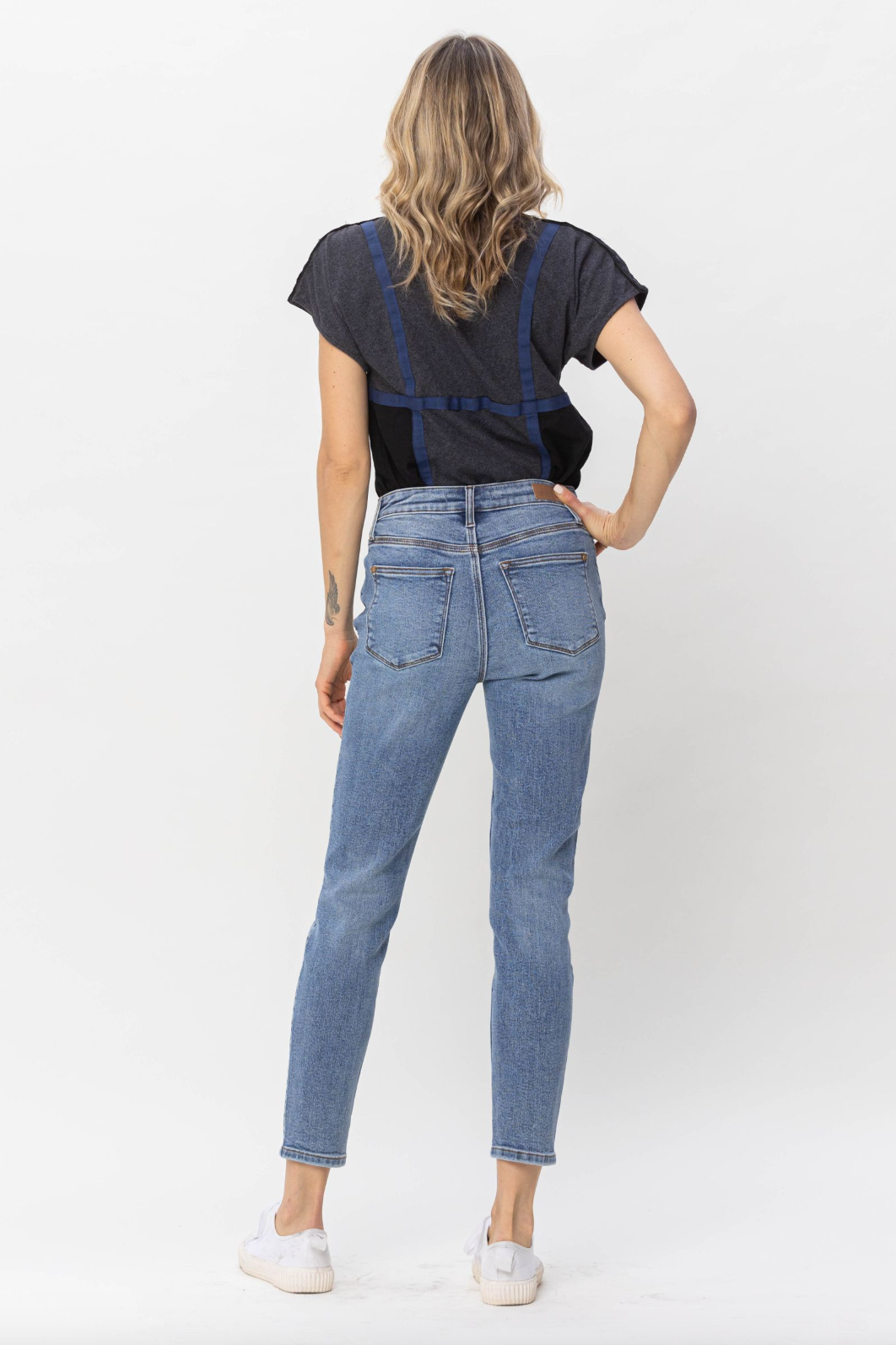 Judy Blue Cross Over Waistband Girlfriend Jeans