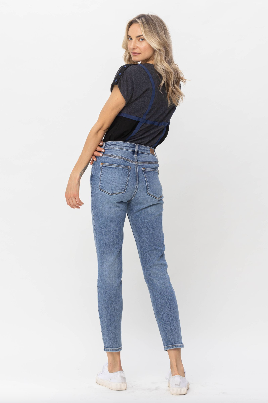 Judy Blue Cross Over Waistband Girlfriend Jeans