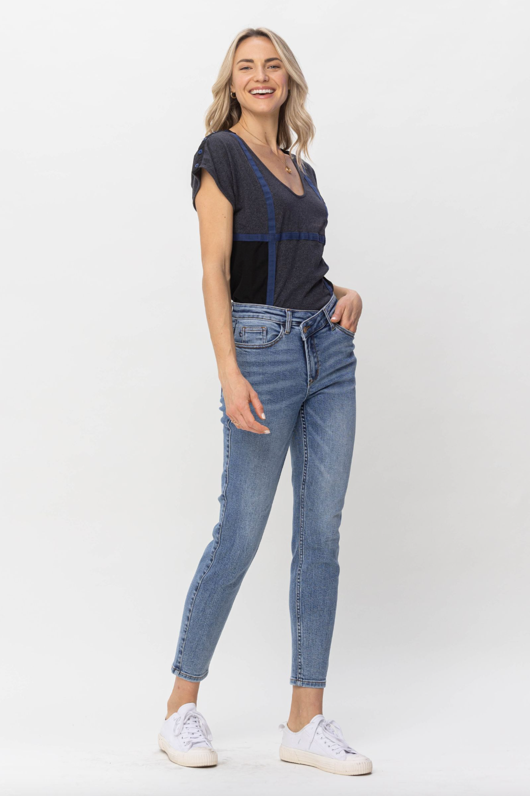 Judy Blue Cross Over Waistband Girlfriend Jeans