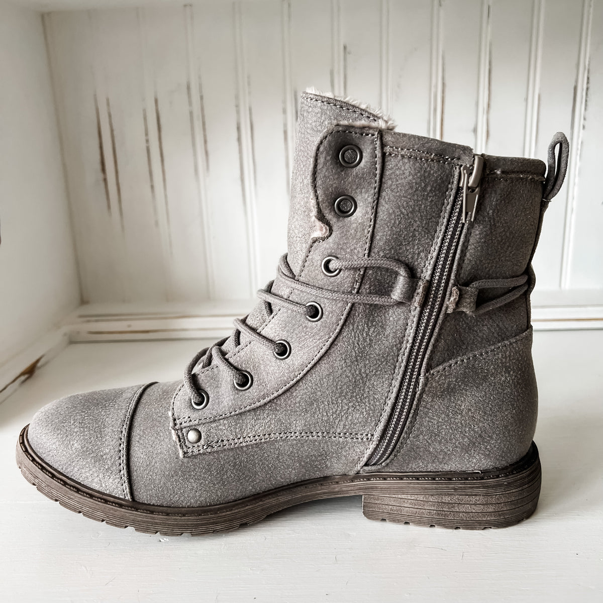 Kenia Boots - Grey