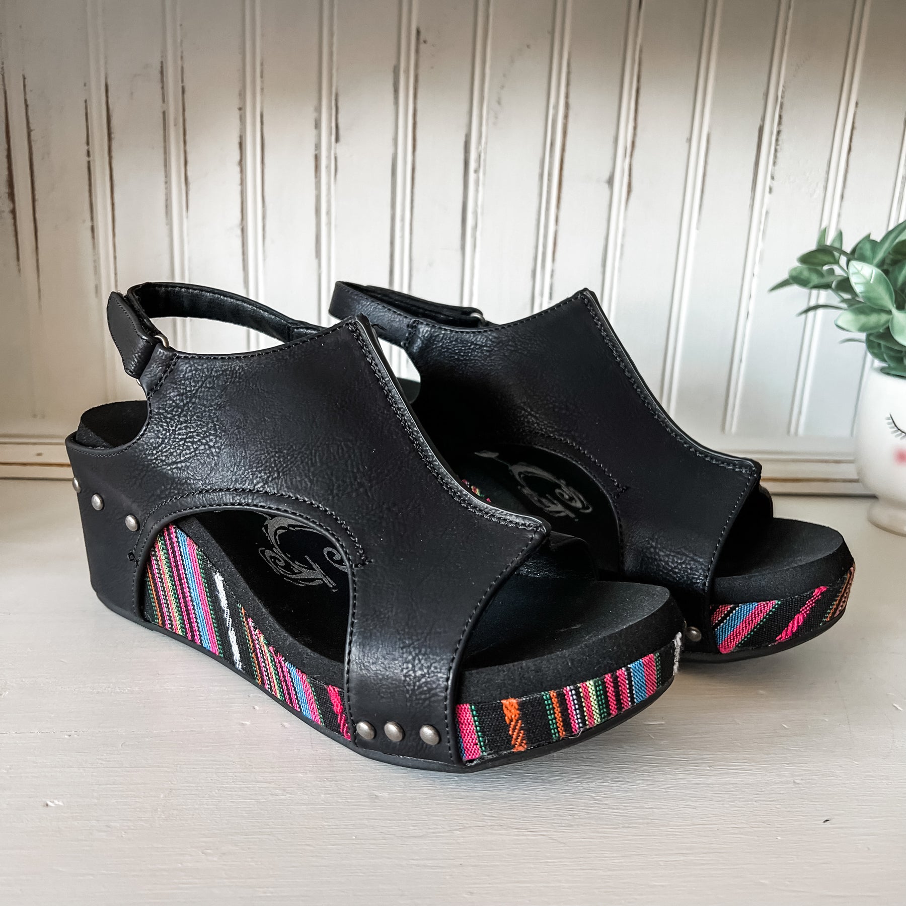 Freedom Wedge Sandals - Black/Pink