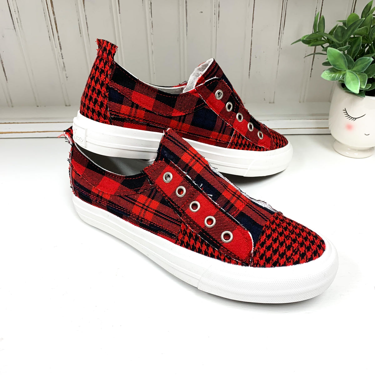 Mix - Red & Black Sneaker